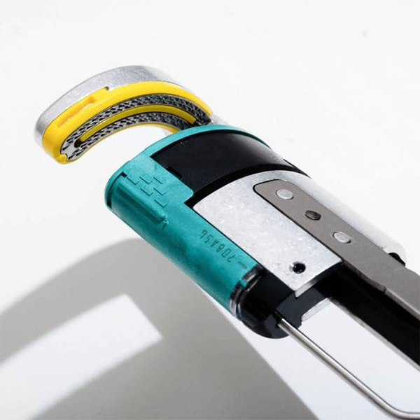 ИЗОГНУТЫЙ СШИВАЮЩЕ-РЕЖУЩИЙ АППАРАТ ECHELON CONTOUR image