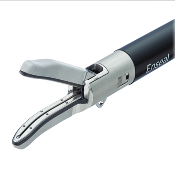 ИНСТРУМЕНТ ДЛЯ ДИССЕКЦИИ И ЛИГИРОВАНИЯ ДЛЯ ОТКРЫТОЙ ХИРУРГИИ ENSEAL X1 LARGE JAW image