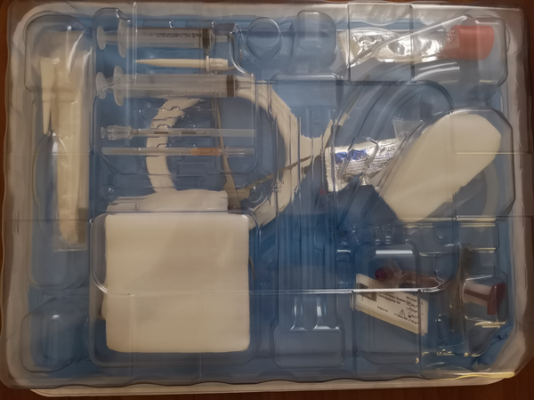 НАБОРЫ ДЛЯ ТРАХЕОСТОМИИ ПО МЕТОДИКЕ ГРИГГСА ТРУБКА BLUSELECT С ЗАЖИМОМ 101/541 image